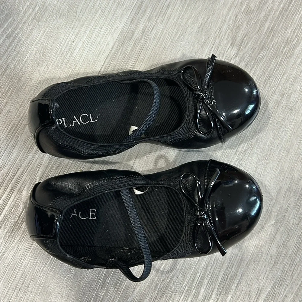 The children’s place toddler girl ballet flats with patent toe